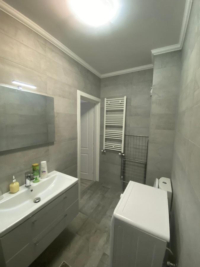 Apartament 2 Camere Eliberarii Köstence Dış mekan fotoğraf