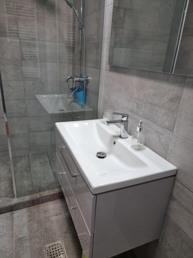 Apartament 2 Camere Eliberarii Köstence Dış mekan fotoğraf